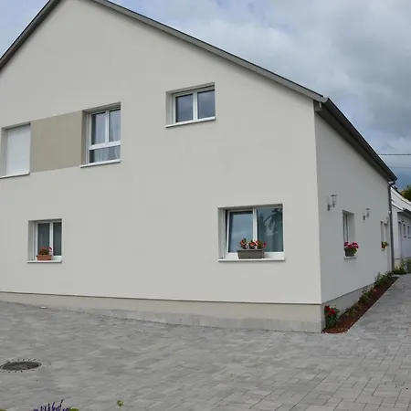 Du Neuland Lägenhet